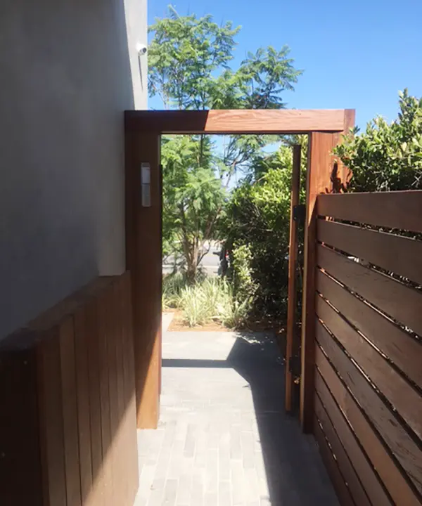 Wood, Vinyl, Chain Link & Iron Fence for Encinitas